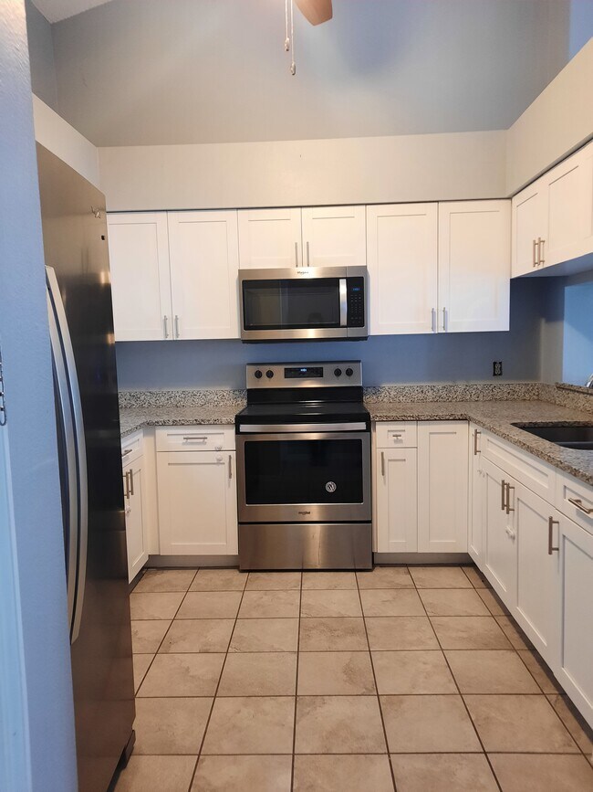 Building Photo - 6826 Stones Throw Cir N