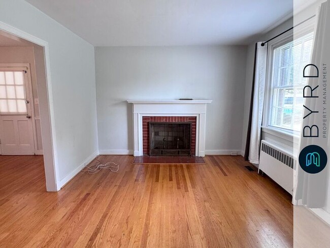 Foto del edificio - 5914 Monument Ave