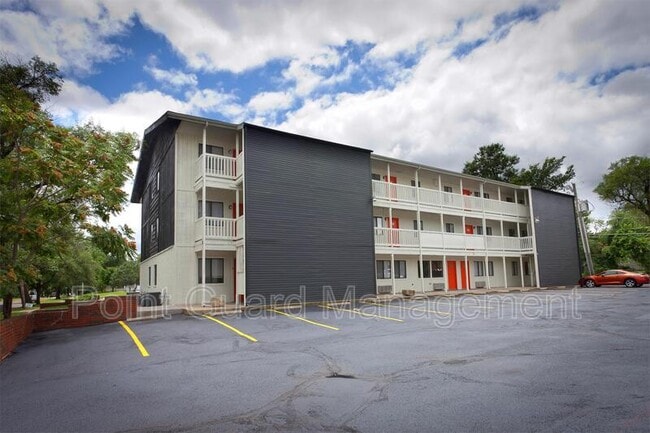 Building Photo - 1717 N. Vassar - 110