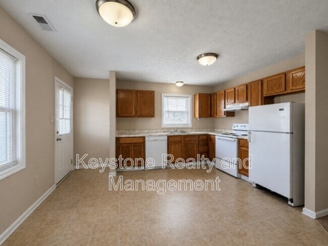 Building Photo - 270 Thompsonville Ln