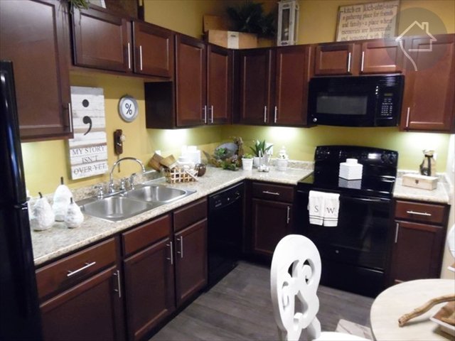 Foto del edificio - 515 W Slaughter Ln