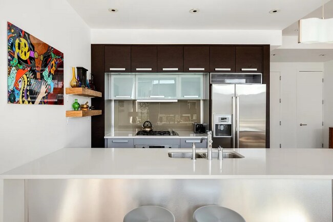 Foto del edificio - 170 N 11th St