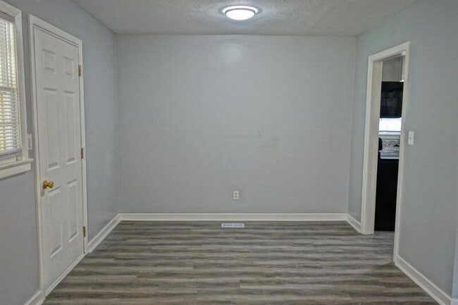 Foto del edificio - 3202 Berkley St SW