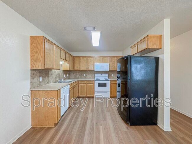 Foto del edificio - 130 Lacey Lou Ln