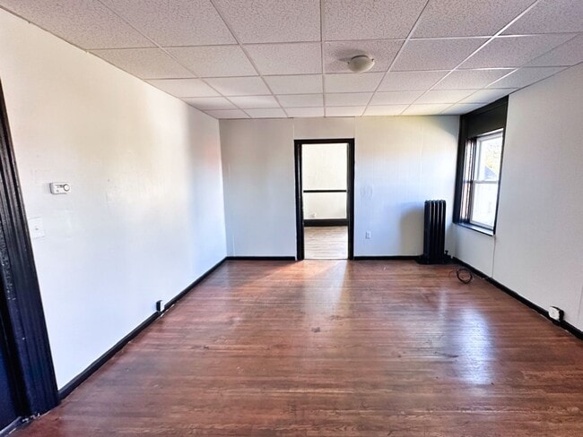 Building Photo - 111-115 Lyell Avenue
