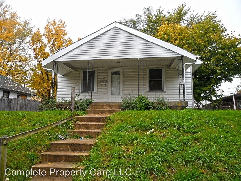 Primary Photo - 2425 Chase St