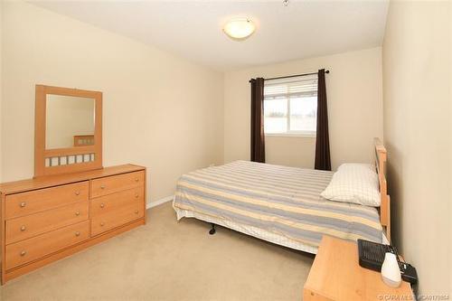 Photo du bâtiment - 2 Bed 1 Bath Unit in Sylvan Lake, AB