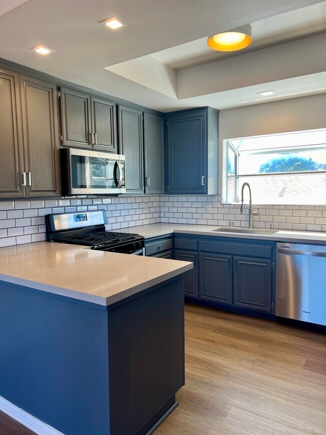 Fully Equipped Kitchen 2 - 812 Vernon Ave