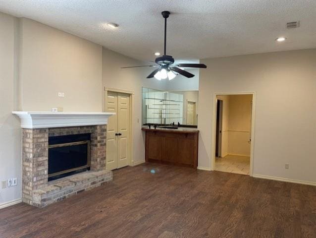 Building Photo - 922 Kingston Dr