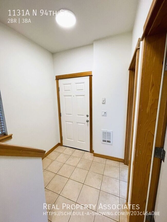 Foto del edificio - 1131A N 94th St,-