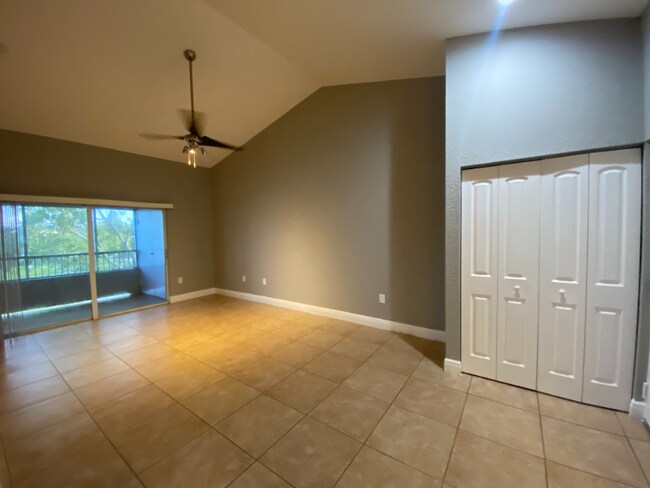 Building Photo - 2803 N Oakland Forest Dr