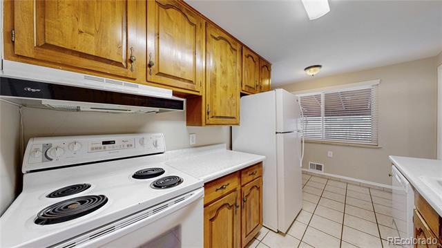 Foto del edificio - 1672 S Benton St