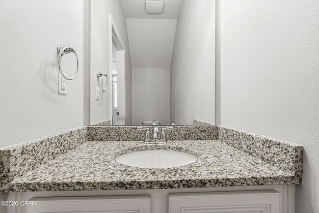 Foto del edificio - 7450 Shadow Lake Dr