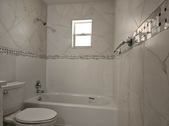 Building Photo - 4641 Myla Ln