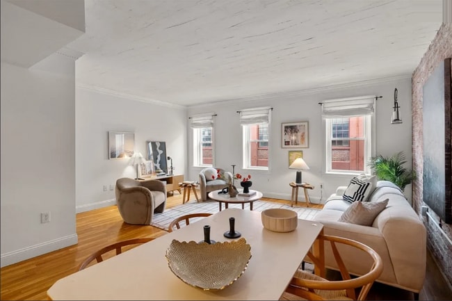 Photo - 156 Prince St Apartment