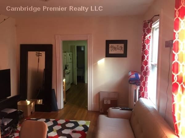 Foto principal - 17 Endicott Ave