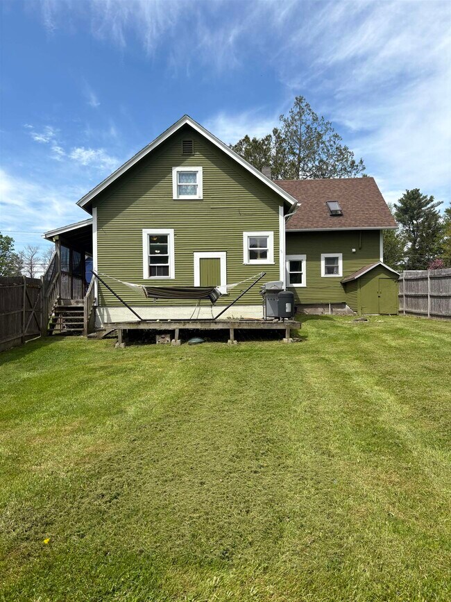 Foto del edificio - 424 VT-15