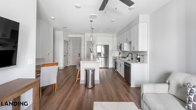 Building Photo - 1310 Hillside Ave