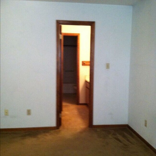 Building Photo - 5A Colquitt Circle