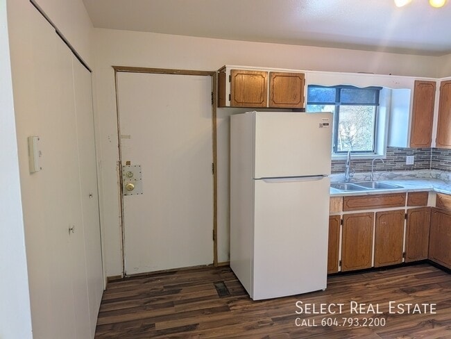 Photo du bâtiment - 46909 Yale Rd