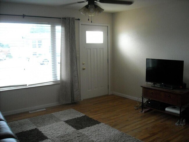 Building Photo - 1497 Keith Dr