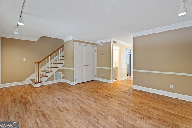 Building Photo - 1620 Briarcliff Rd NE
