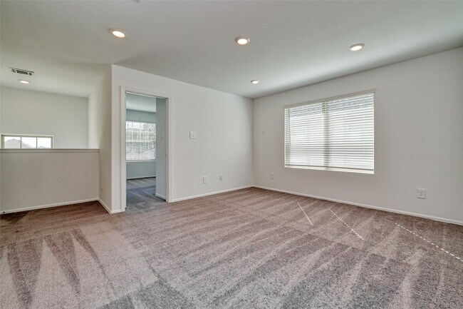 Foto del edificio - 22135 Juniper Crossing Dr
