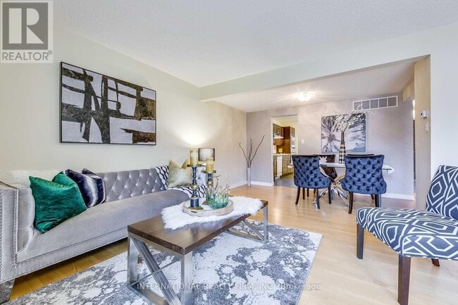 Building Photo - 6855 Glen Erin Dr