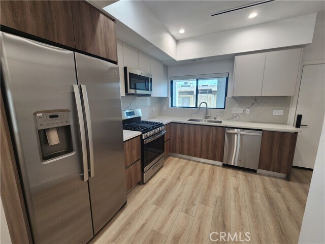Foto principal - 6061 Fulton Ave