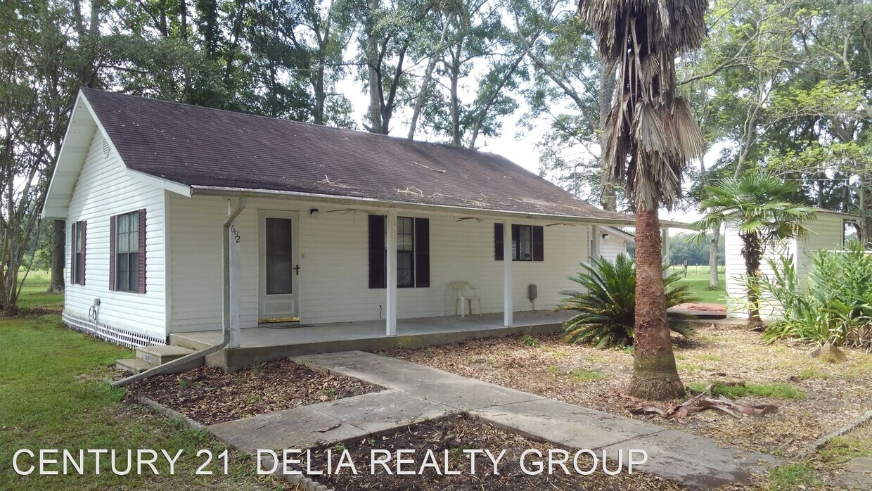2 br, 1 bath House 692 Granberry Rd. House Rental in DeRidder, LA