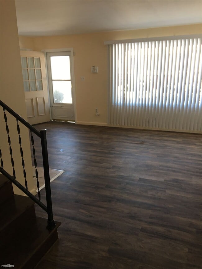 Building Photo - 3 br, 2.5 bath House - 2376 S 10th street