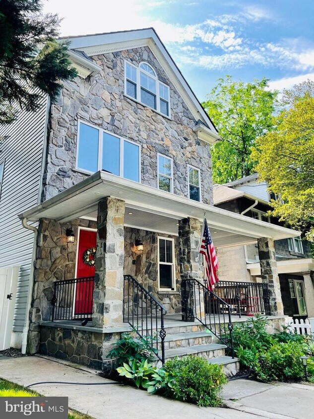 Primary Photo - 3005 20th St NE