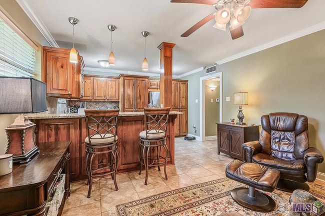 Building Photo - 1290 Park Blvd