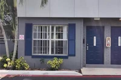 Building Photo - 4649 NW 9th Dr