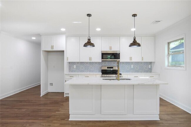 Foto del edificio - 1321 Avon Ave SW