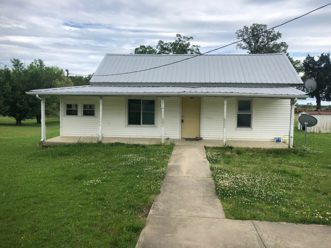 Foto principal - 2 Bedroom 1 Bath Home located in Baileyton...