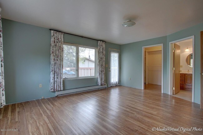 Building Photo - 1330 E Bogard Rd