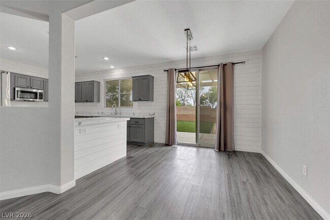 Foto del edificio - 7830 N Shingle Beach St