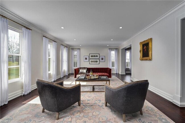 Foto del edificio - 24331 Maidstone Ln