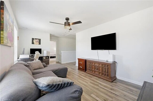 Foto del edificio - 7458 Buckview Ct
