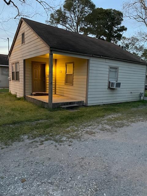 Building Photo - 140 W. Darby