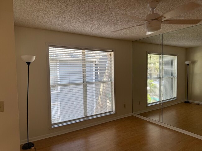 Photo - 606 S Albany Ave Apartment