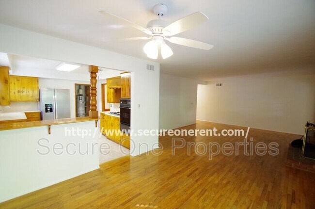 Building Photo - 4974 Reforma Rd