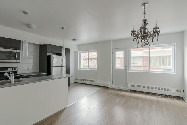 Photo du bâtiment - 809 Av. Bloomfield