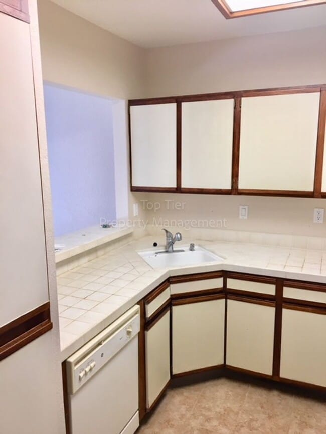 Foto del edificio - 2 Bd/1.5 Ba, 844 sf Walnut Creek Condo for...