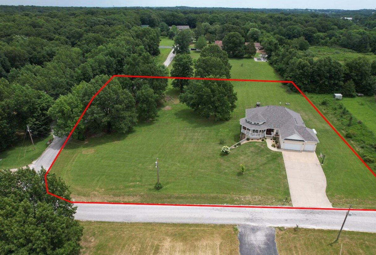 Building Photo - 528 N Mary Lynn Ln