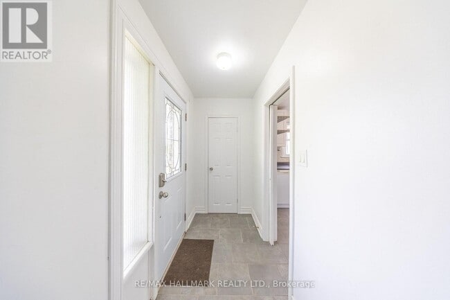 Building Photo - 1118 Athol St