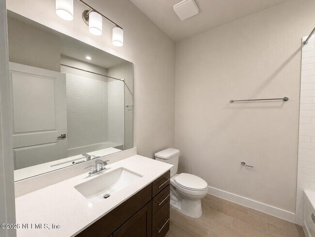 Foto del edificio - 484 Foal Ridge Dr