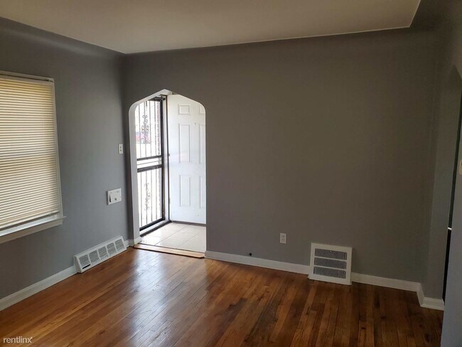 Foto del edificio - 3 br, 1 bath House - 20215 Ward St