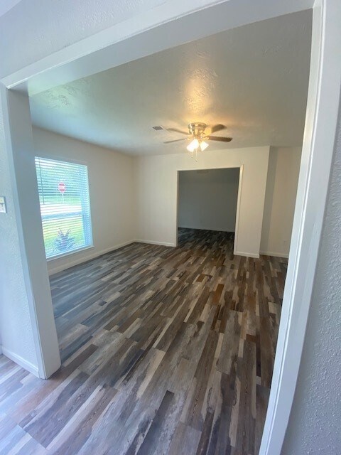 Foto del edificio - 3803 Regency Dr